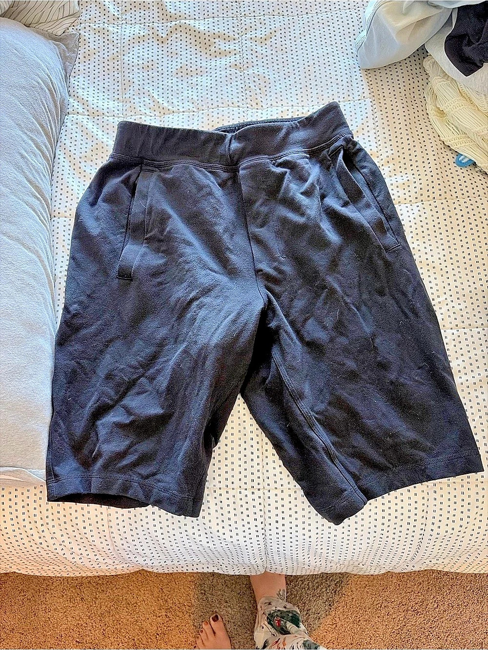 lululemon At Ease Short 7" Athletic Shorts Black Medium